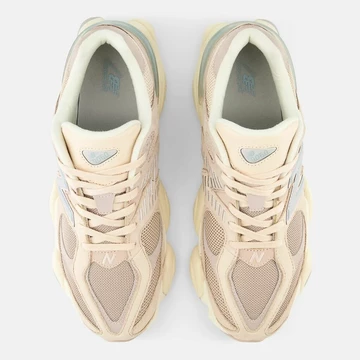 New Balance 9060 Ivory