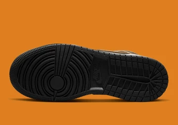 Jordan 1 Mid Metallic Gold