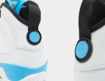 Jordan 9 Powder Blue Detail Knöpfe