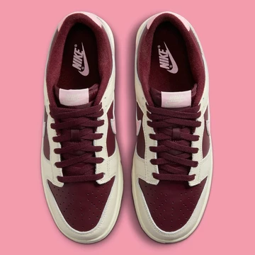 Dunk Low Valentines Day