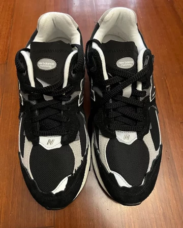 New Balance 2002r Protection Pack Black Grey