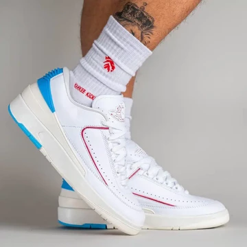 Air Jordan 2 Low UNC to Chicago