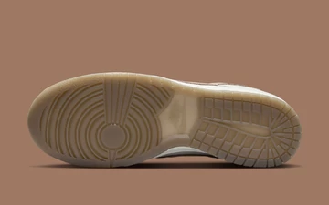 Dunk Low Phantom Khaki Sohle