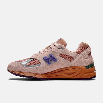 Salehe Bembury New Balance 990v2