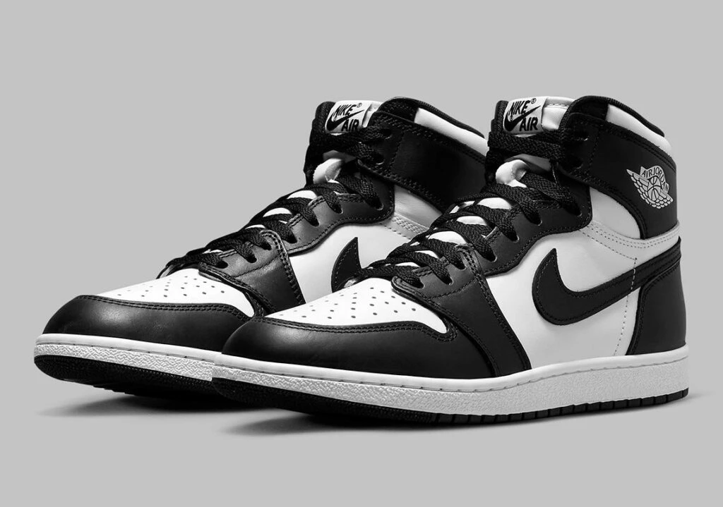 Black and white og jordan 1 on sale