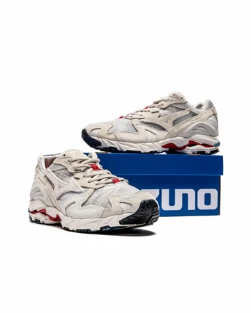 Highsnobiety Mizuno Wave Rider 10