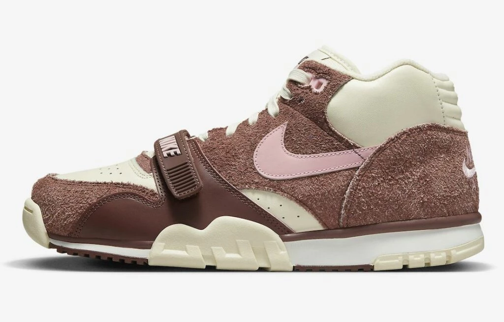 Nike Air Trainer 1 Valentines Day Dead Stock