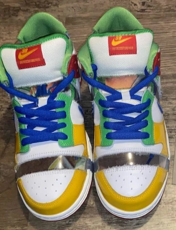 eBay Nike SB Dunk - Released on December 17th