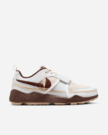 Travis Scott x Nike Zoom Field Jaxx Light Chocolate Außenseite