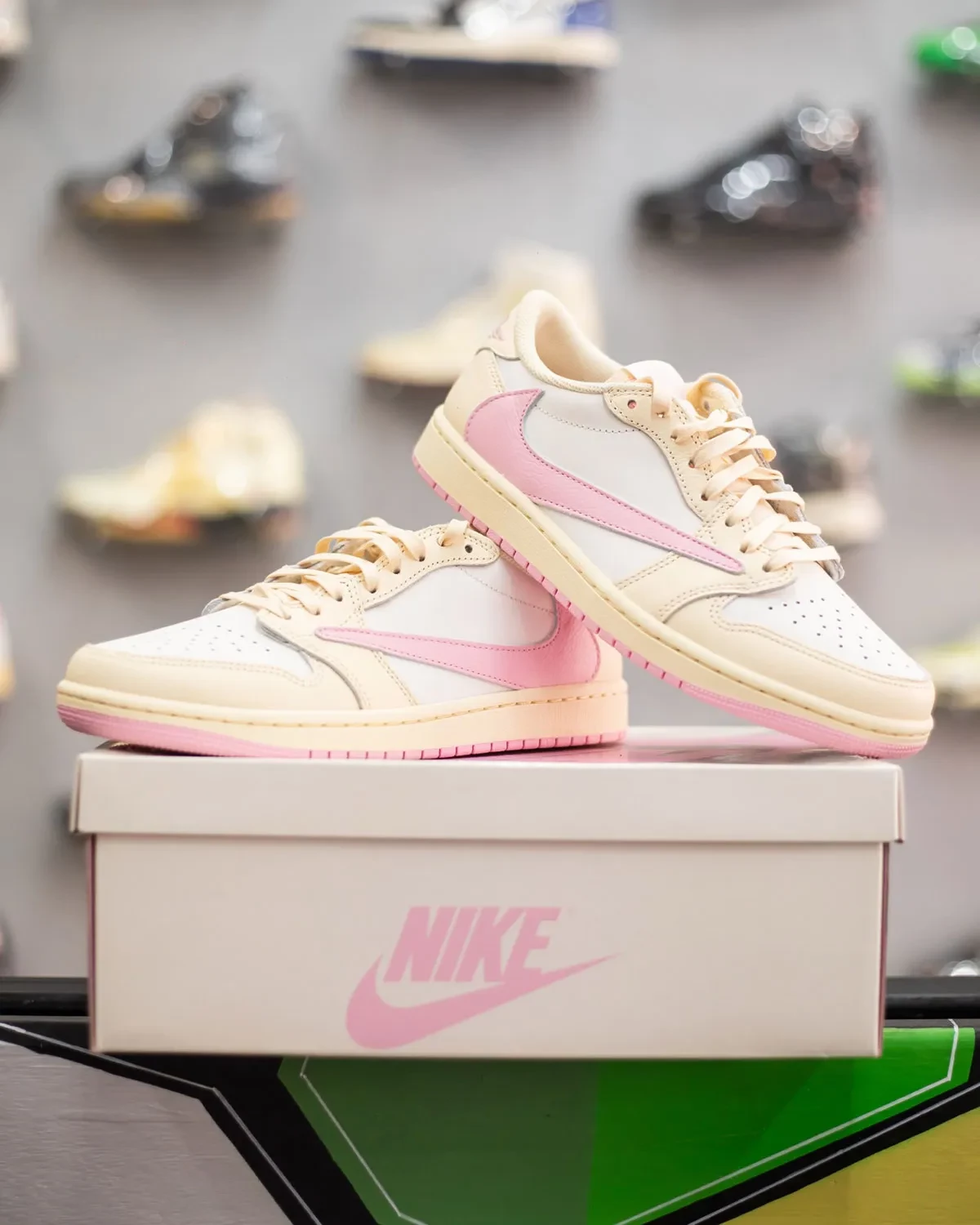 Travis Scott x Nike Air Jordan 1 Low Sail Shy Pink IQ7604-101