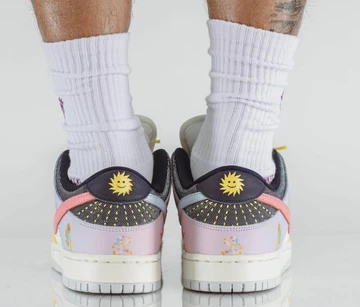 SB Dunk Low Be True Multicolor