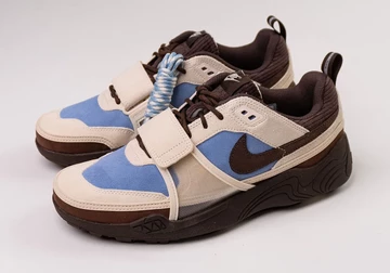 Travis Scott x Nike Zoom Field Jaxx Leche Blue Paar seitlich