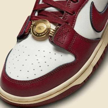 Dunk Low Team Red