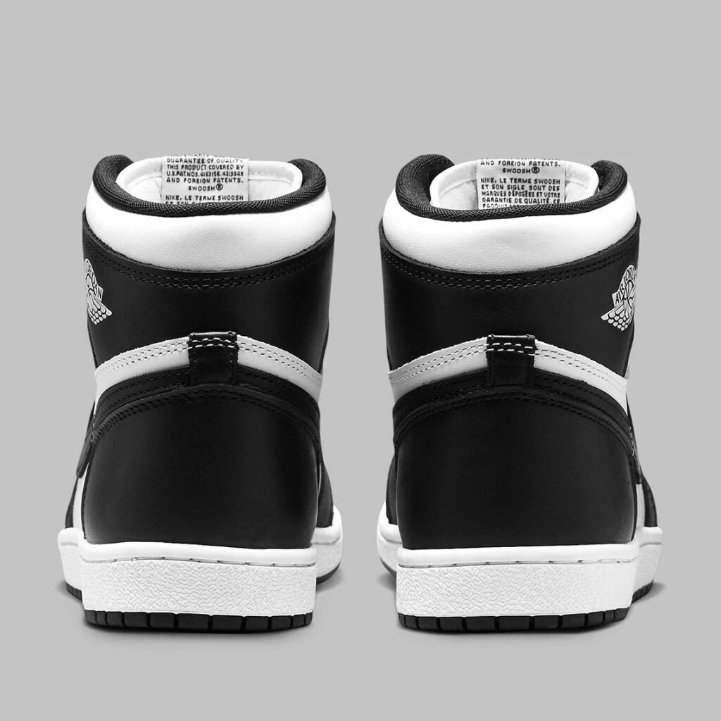 Black white 1s online