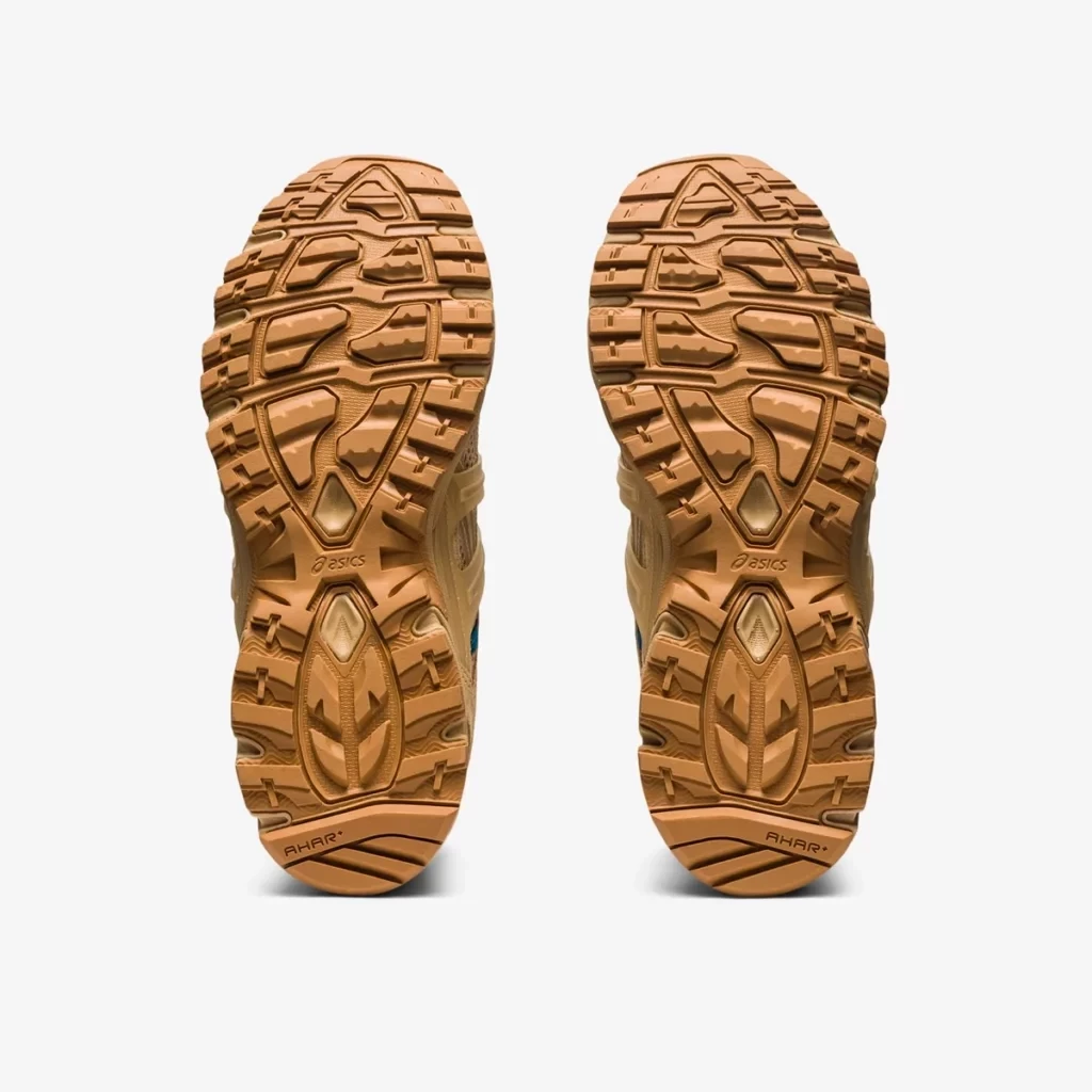 A.P.C. Asics Gel-Sonoma 15-50 | Dead Stock