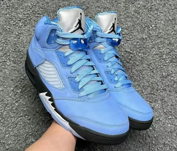 Jordan 5 UNC