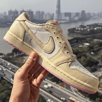 Travis Scott x Nike Air Jordan 1 Low Sail Shy Pink Innenseite