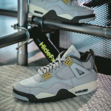 Jordan 4 Craft Photon Dust