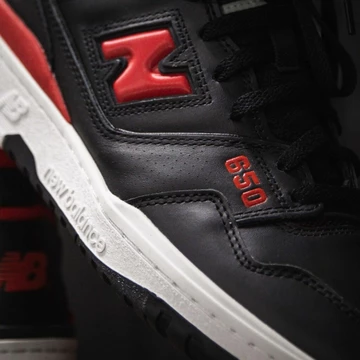 New Balance 650 Black Red