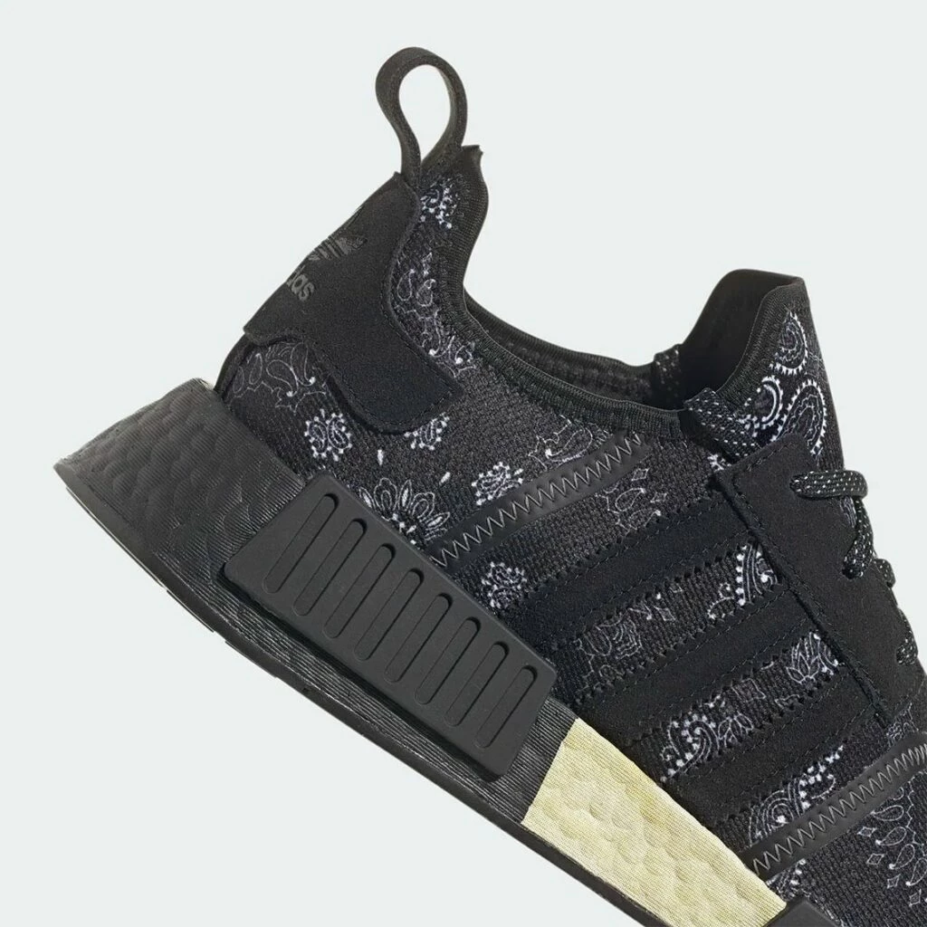 Adidas nmd r1 in black and mint best sale