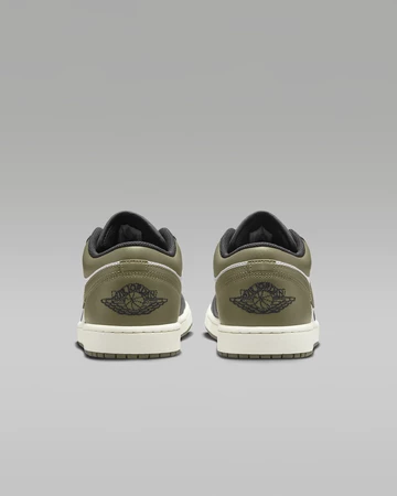 Jordan 1 Low Medium Olive von hinten