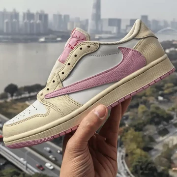 Travis Scott x Nike Air Jordan 1 Low Sail Shy Pink Außenseite