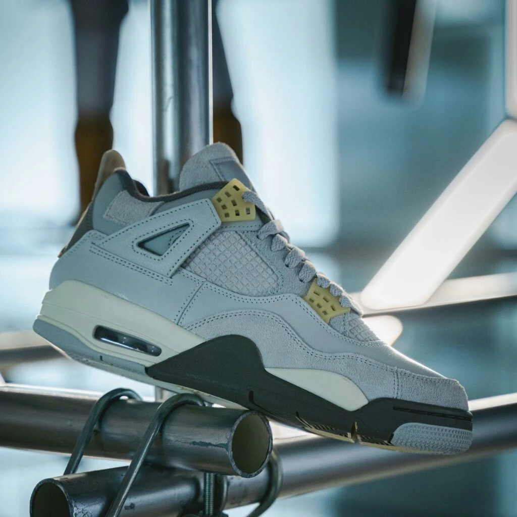Jordan 4 Craft Photon Dust DV3742-021 | Dead Stock