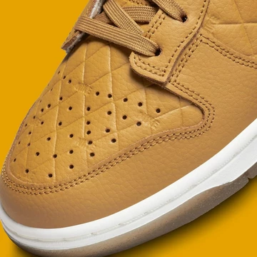 Dunk Low Quilted Wheat