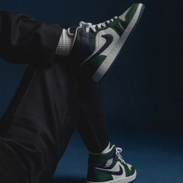 Jordan 1 Mid Noble Green
