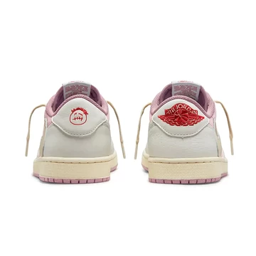 Travis Scott Jordan 1 Low Sail Shy Pink von hinten