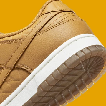 Dunk Low Quilted Wheat