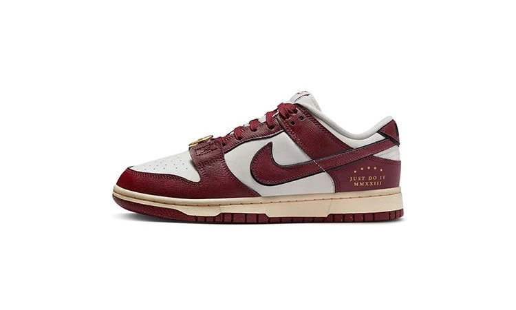 Dunk Low Team Red