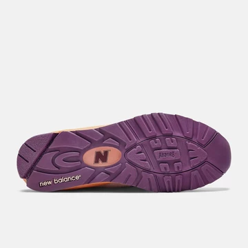 Salehe Bembury New Balance 990v2