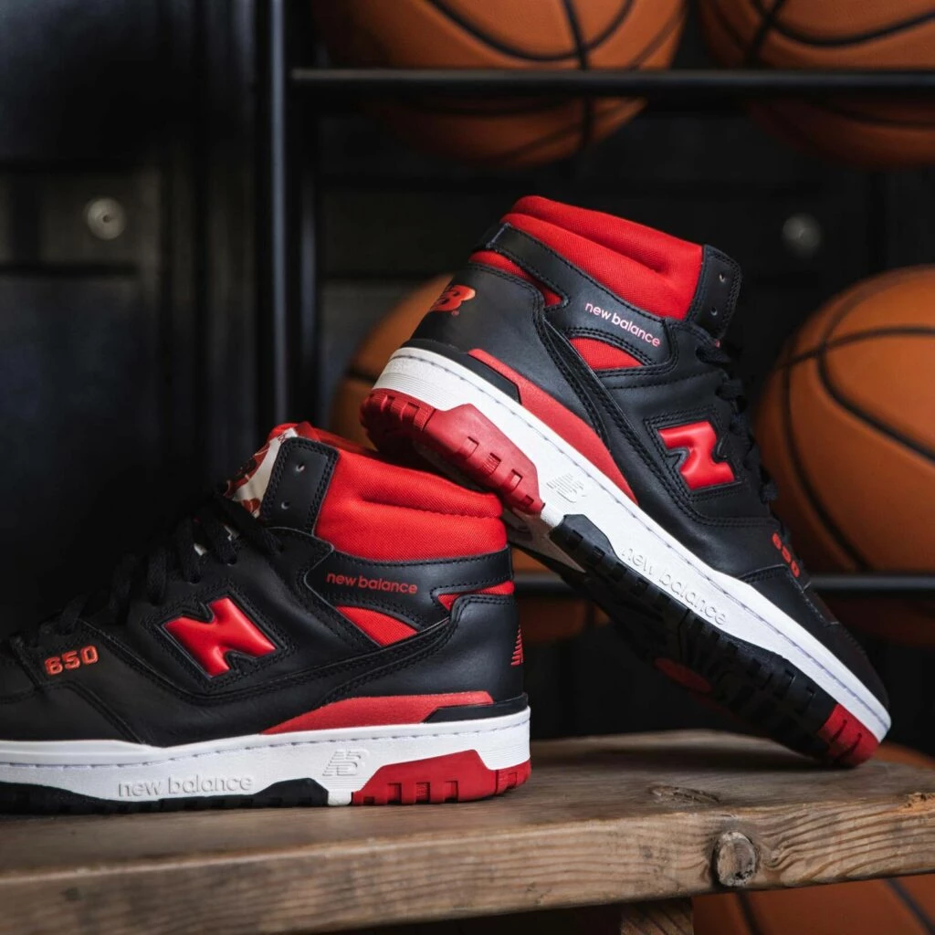 NEW BALANCE ブラック＆レッド 650R スニーカー New Balance 650 Black Red BB650RBR | Dead Stock