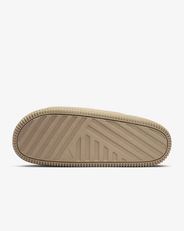 Die Sohle des Nike Calm Slide Khaki