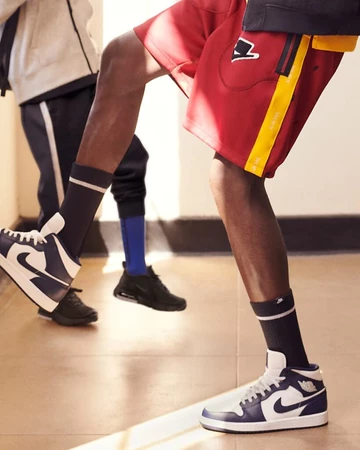 Nike Air Jordan 1 Mid Obsidian