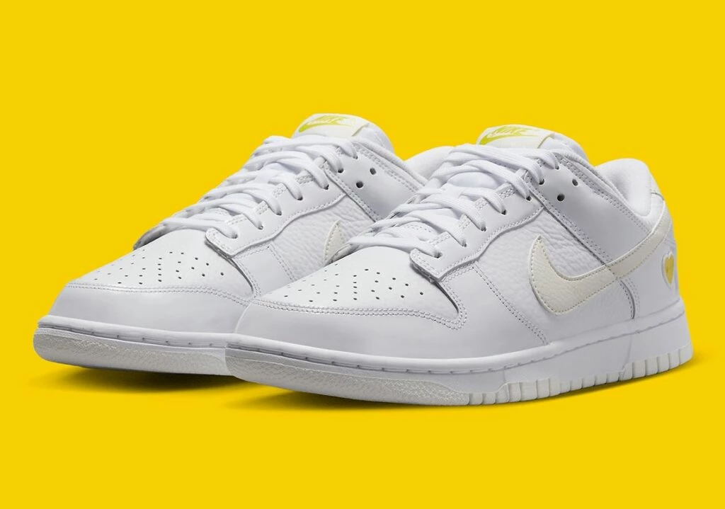 関税込 NIKE WMNS DUNK LOW YELLOW HEART FD0803-100 Nike Dunk Low - oto specjalne wydanie „Yellow Heart”