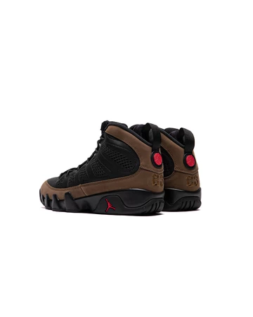 Jordan 9 Olive Varsity Red Paar Fersen