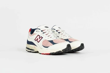 New Balance 2002R Classic Retro Red Navy