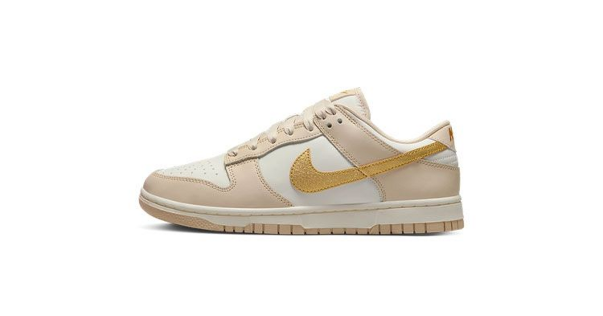 Dunk Low Metallic Gold W DX5930-001 | Dead Stock