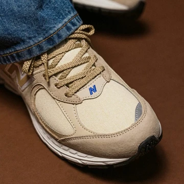 New Balance 2002R Beige