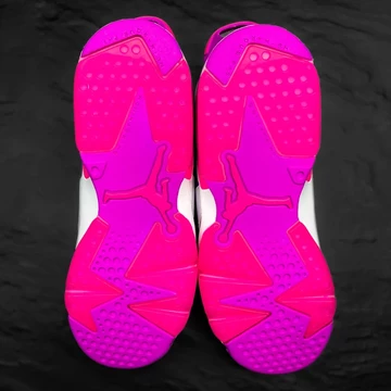 Nicki Minaj Jordan 6 Low - first news