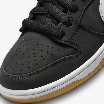 Nike SB Dunk Low Black Gum
