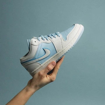 Jordan 1 Low Reverse Ice Blue