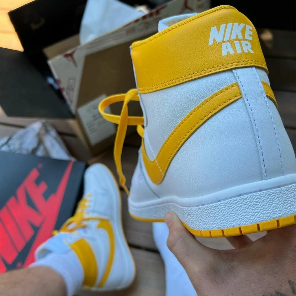 【本物保証 /関税・送料無料】Nike Air Ship University Gold Nike Jordan Air Ship PE SP University Gold Men's - DX4976