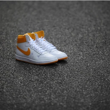 Nike Air Jordan Ship University Gold