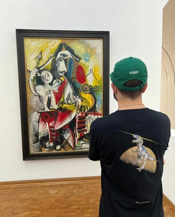 I Don't Work Here Cap IDEA Books