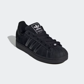 adidas Superstar Core Black schräg