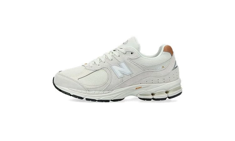 New Balance 2002R Creme