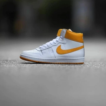 Nike Air Jordan Ship University Gold